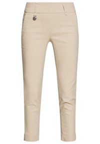 Beżowe spodnie o kroju cropped z dopasowanym fasonem, gładką teksturą, przednimi kieszeniami i metalowym akcentem na pasku.