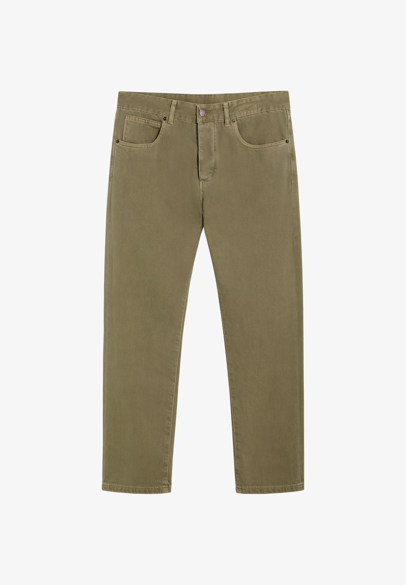 Pantalones de color verde oliva fabricados en tejido de algodón, con dos bolsillos frontales y un cierre frontal con botón. Diseño de pierna recta con costuras simples.