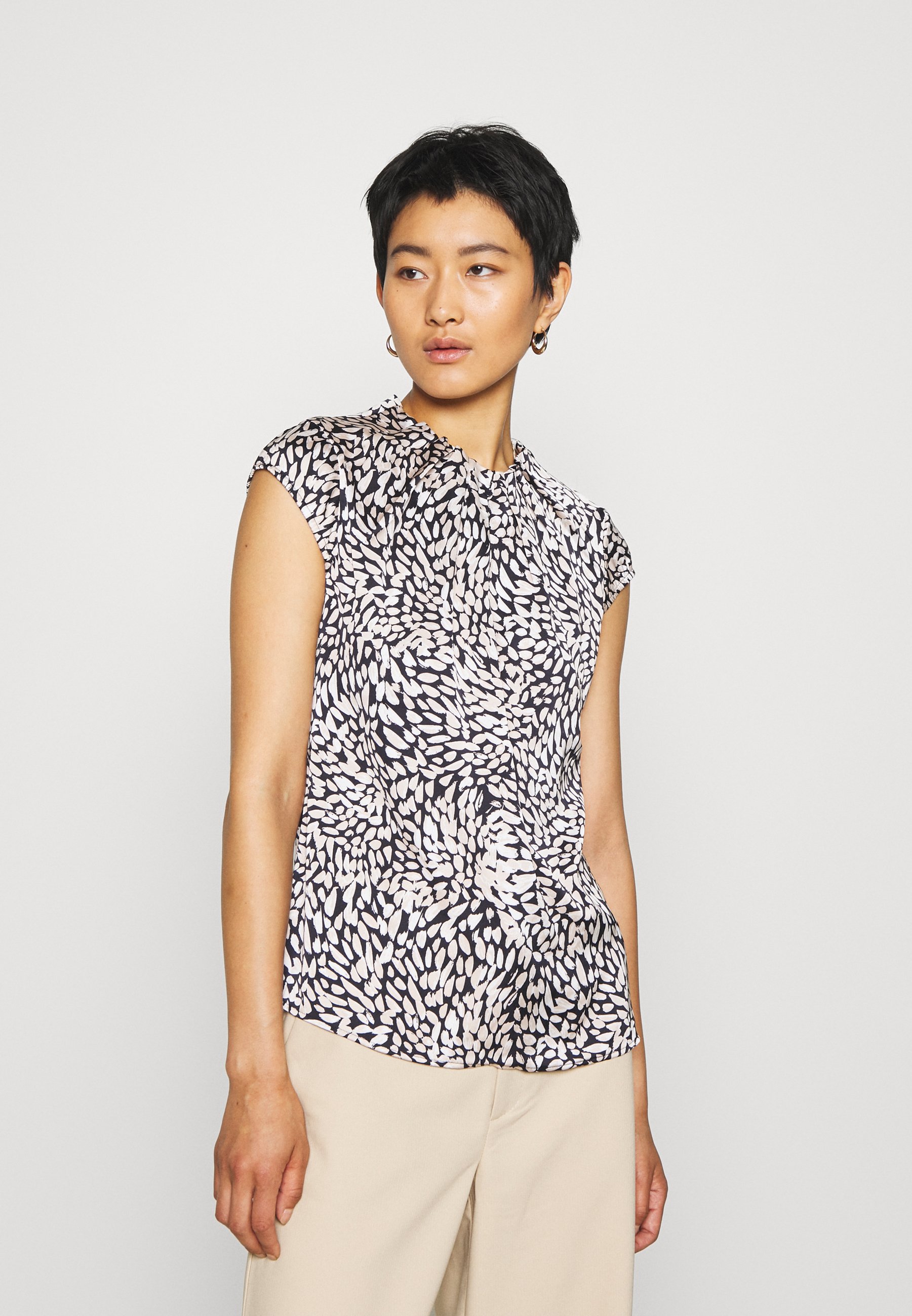 comma BLUSE KURZARM Bluser beige dots Zalando.no comma BLUSE KURZARM - Bluser - beige dots