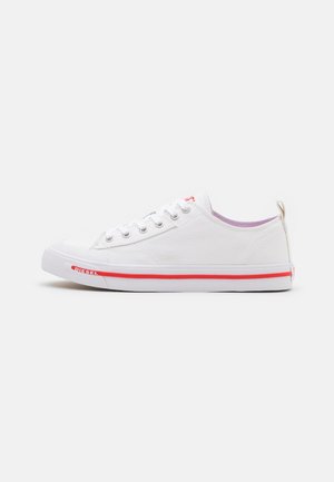 Chaussures à lacets - white