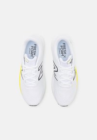 New Balance FRESH FOAM X EVOZ V3 - Zapatillas running asfalto - white