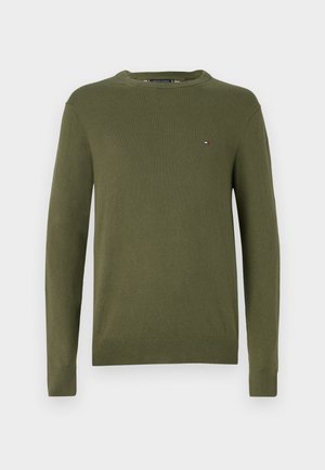 Oliivroheline ümmarguse kaelusega kampsun, mis on valmistatud kudumismaterjalist ja millel on soonikkoes mansetid ja äär; rinnal on väike tikitud logo.