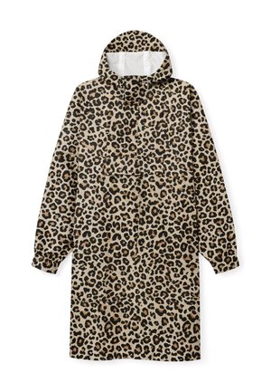 Pelerină de ploaie cu imprimeu leopard, cu glugă, fundal bej, pete negre și mâneci lungi. Material texturat, croială lejeră.
