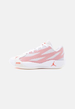 Jordan, JORDAN LUKA 77 UNISEX - Баскетболни обувки - white/picante red/swan