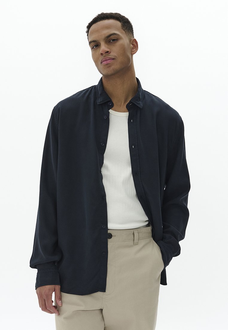 Matinique Overhemd donkerblauw Matinique Overhemd donkerblauw