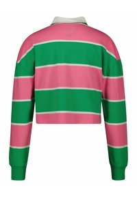 Kortärmad rugbytröja med långa ärmar, i gröna och rosa horisontella ränder, med vit krage och ribbade manschetter.