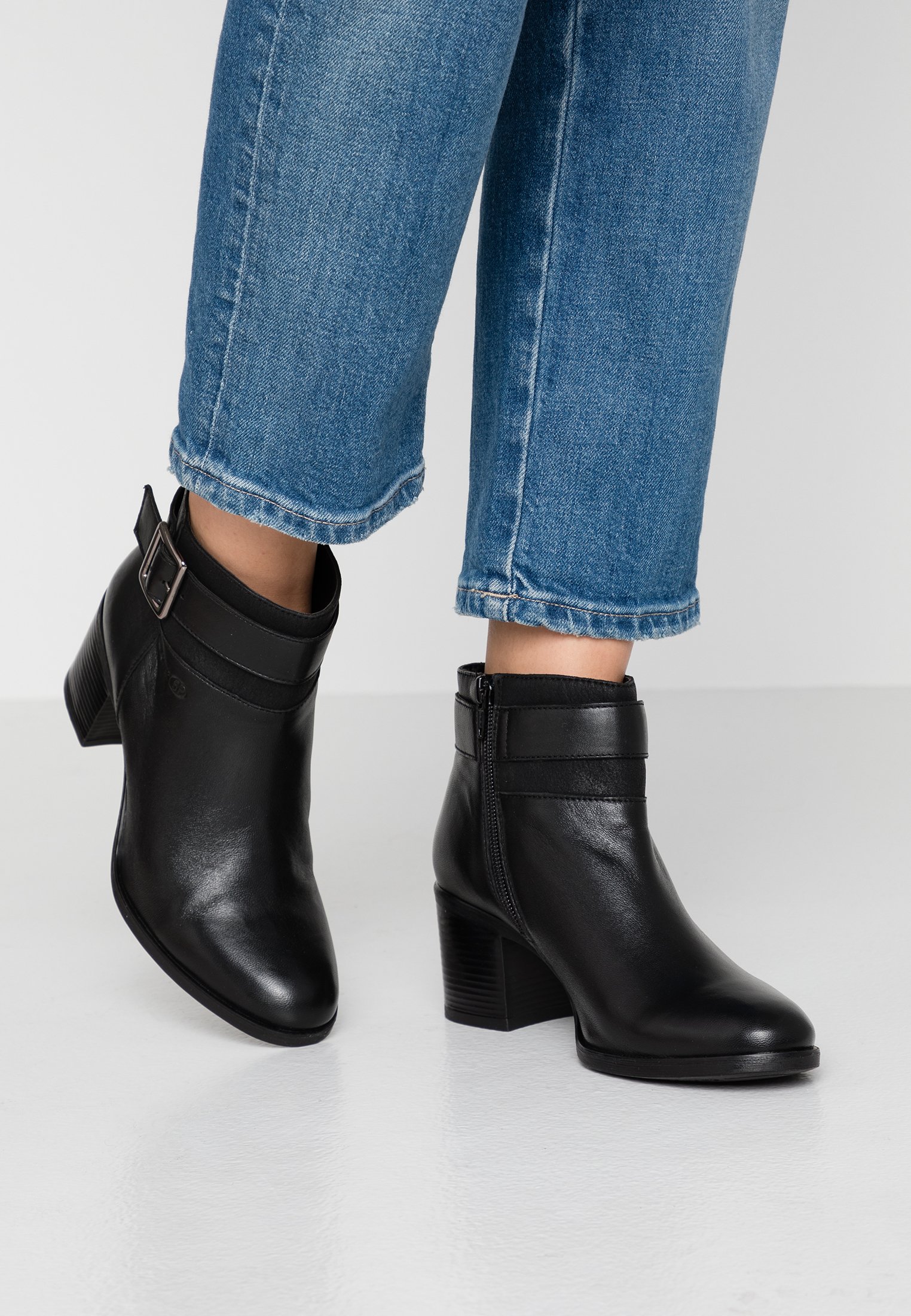 bottines asheel geox