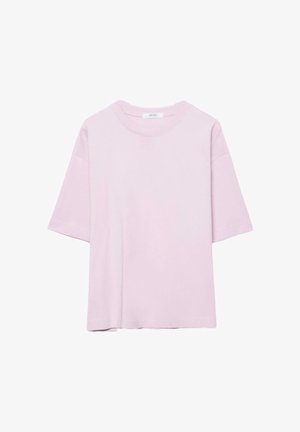 T-shirt rose clair à manches courtes avec col rond, coupe décontractée, présenté à plat sur un fond blanc.