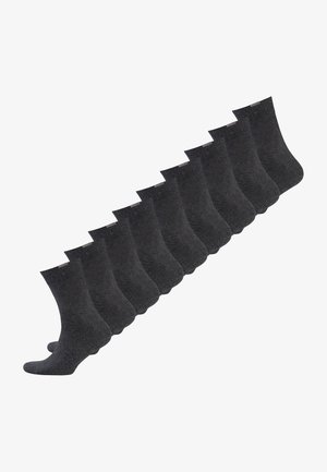 Dunkelgraue Baumwollsocken mit glatter Textur, ausgestattet mit einem ribbelten Bund und in knöchellanger Ausführung, in einer Reihe von zehn Paaren angeordnet.