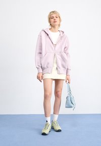 Nike Sportswear HOODIE - Jaka ar rāvējslēdzēju - platinum violet/sail