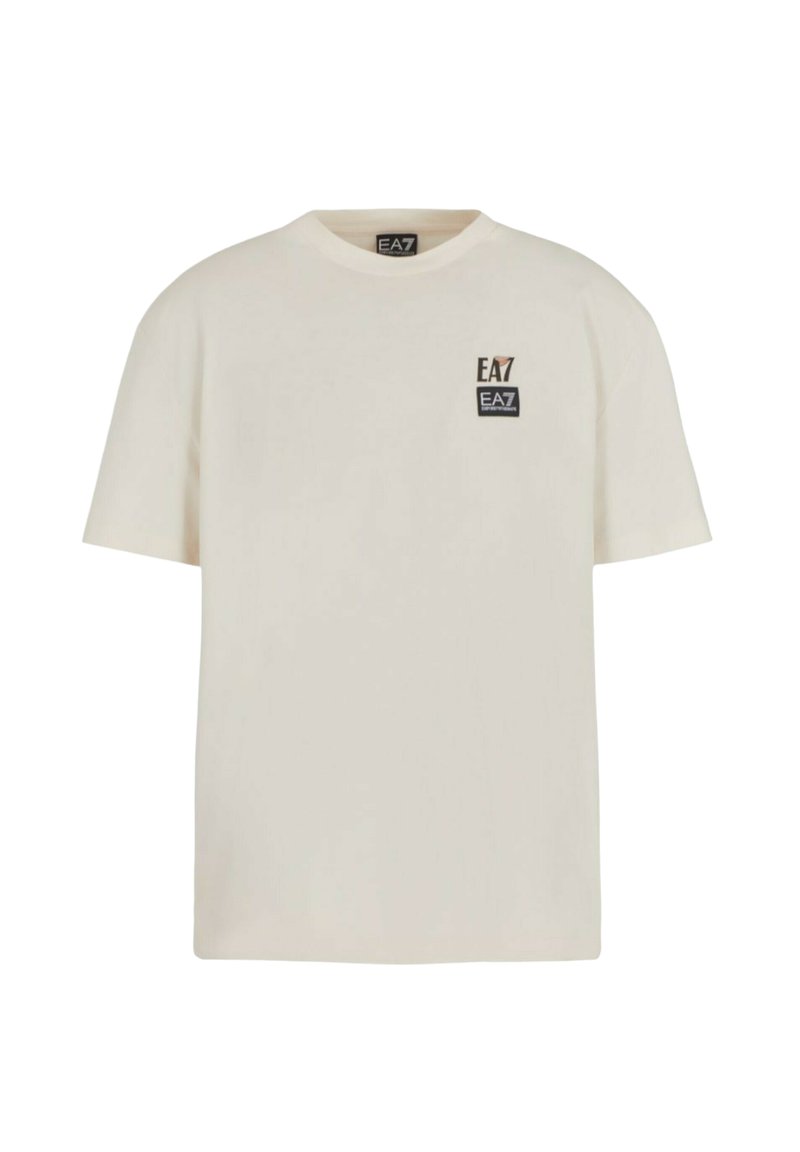 Harmaanvalkoinen lyhythihainen t-paita, jossa on pyöreä kaula-aukko ja pieni musta EA7 Emporio Armani -logo vasemmassa rinnassa.