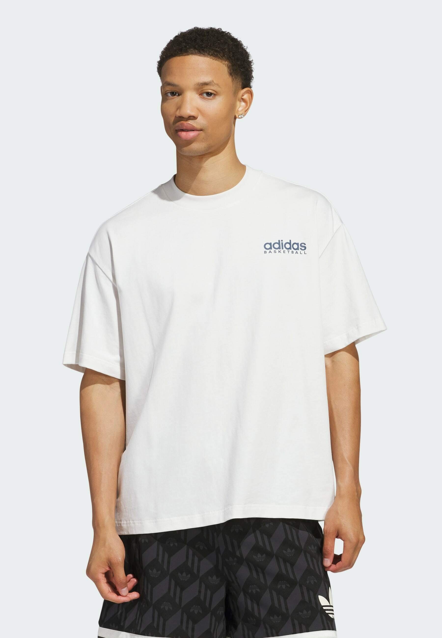 ★adidas★SPORTS DESIGN STUDIO JAVA GRAPHIC TEE★追跡可 ☆adidas☆SPORTS DESIGN STUDIO JAVA GRAPHIC TEE☆追跡可