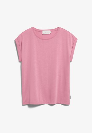 Roze katoenen T-shirt met korte mouwen, omgeslagen boorden, ronde hals en "ARMEDANGELS" label bij de kraag en zijkantnaad.