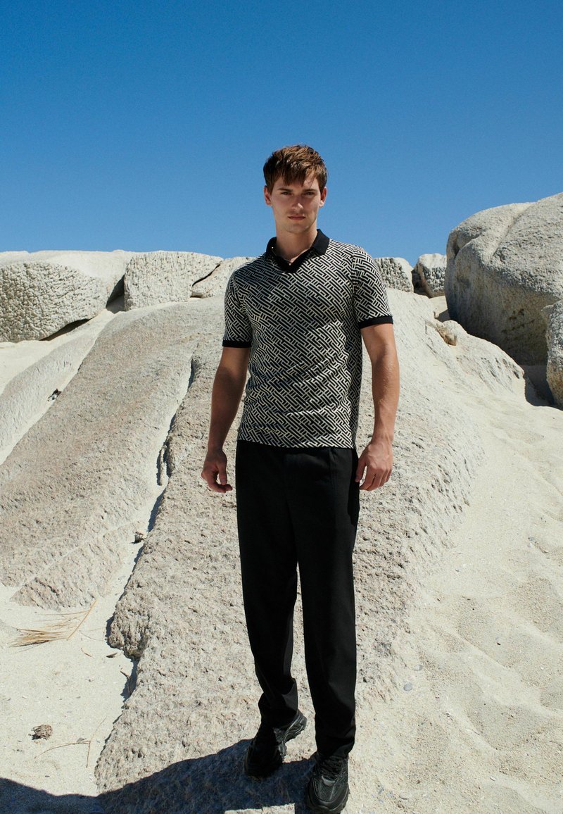Next CUBAN COLLAR PATTERN-REGULAR FIT - Polotričko - black white