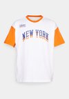 NBA CITY EDITION NEW YORK KNICKS COLOR BLOCK TEE - Ρούχα για κλαμπ - white