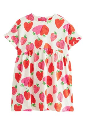 Robe bébé à manches courtes avec motif fraises rouges et roses sur fond blanc, dotée d'une taille froncée et d'ourlets de manches volantés.