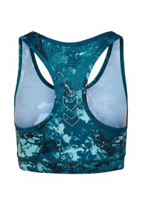 Teal en zwart sportbeha met abstract patroon en racerback, met twee witte chevron-ontwerpen gecentreerd op de rug.