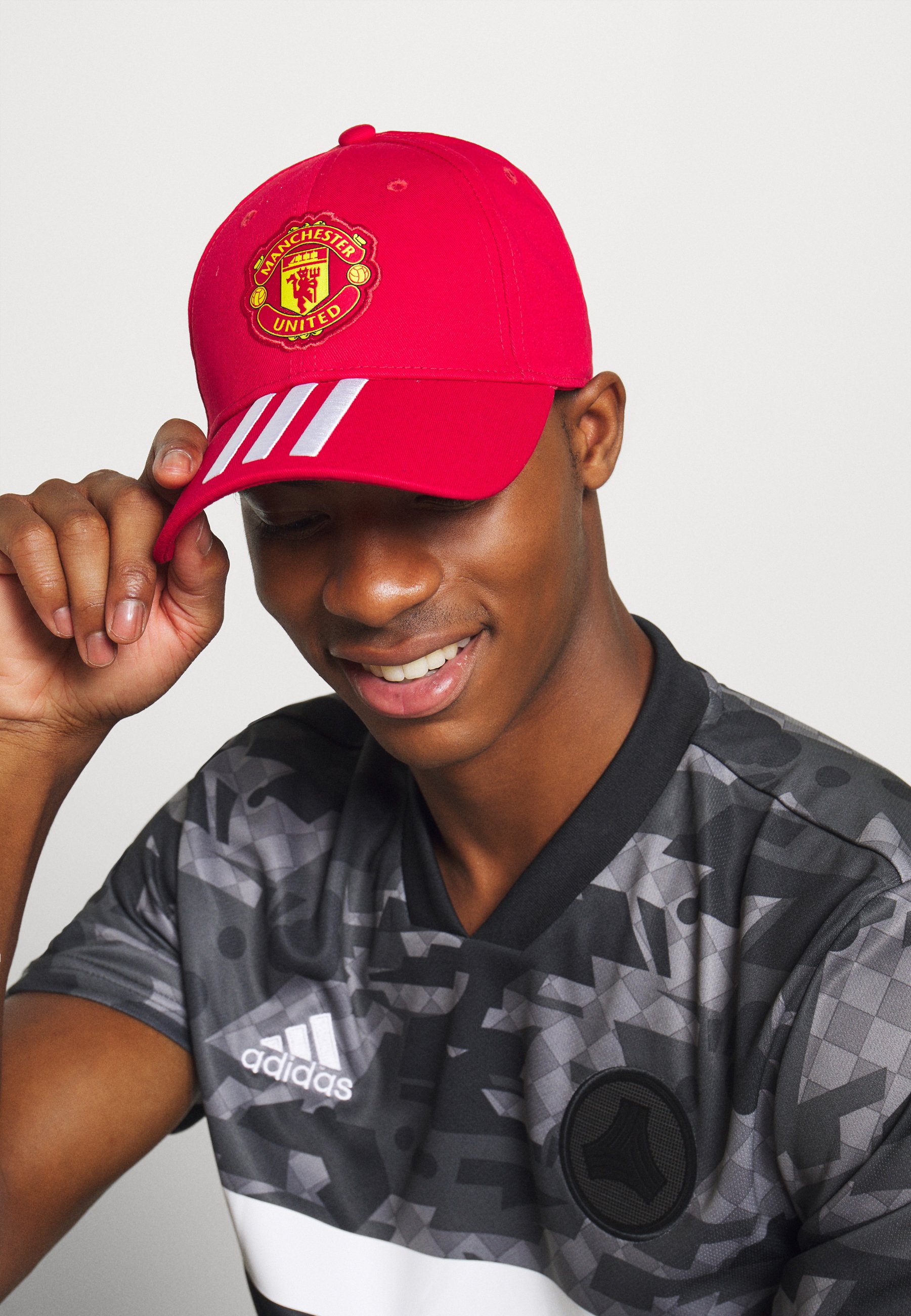 Adidas manchester united hat Clearance