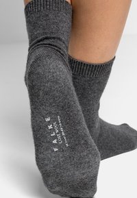 FALKE COSY WOOL - Zoknik - grau