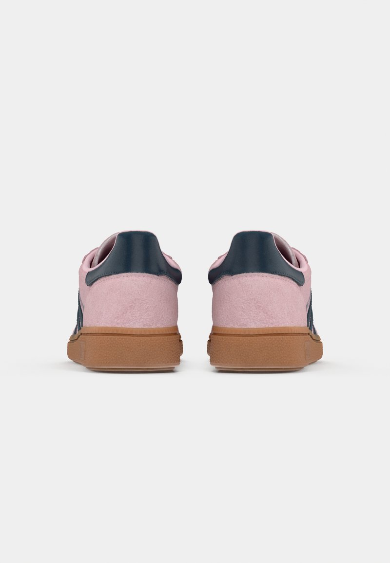adidas gazelle silver green womens Samba LT W (Off White/Lucid Pink/Gum)  Corporate