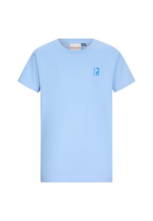 Lichtblauw T-shirt met korte mouwen voor peuters, met een klein verticaal "Retour R" logo in blauw op de linker bovenborst.