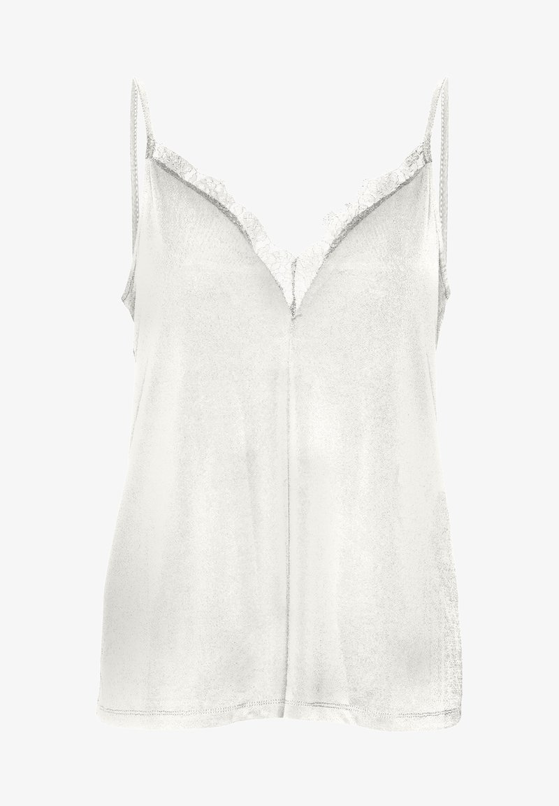 Caraco en satin blanc avec fines bretelles et bordure en dentelle le long du décolleté en V, présenté sur un fond uni.
