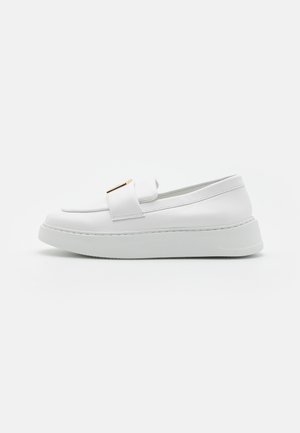 LOAFER - Scarpe senza lacci - talco
