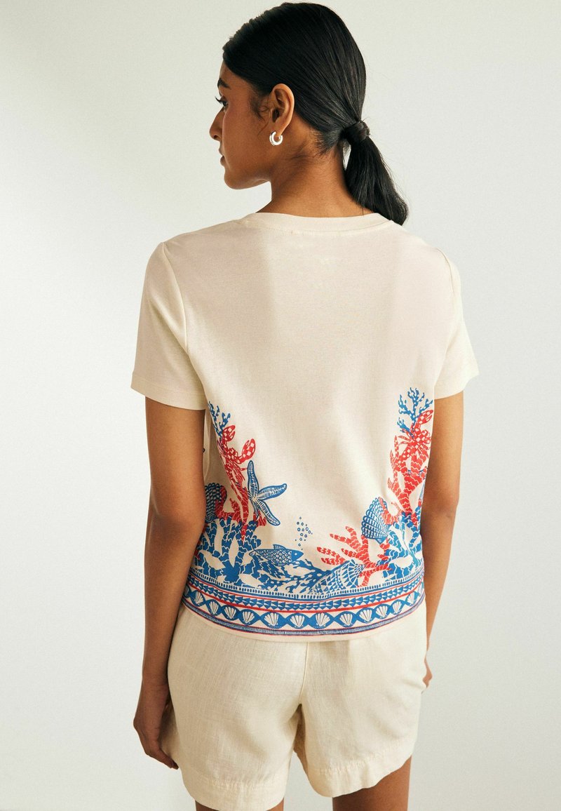Next SHORT SLEEVE CREW NECK REGULAR FIT - Marškinėliai su spaudiniu - white blue