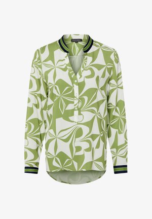 Langärmlige Bluse mit grün-weißem, abstraktem Blumenmuster, geknöpftem V-Ausschnitt sowie dunkelgrün gestreiftem Kragen und Manschetten.