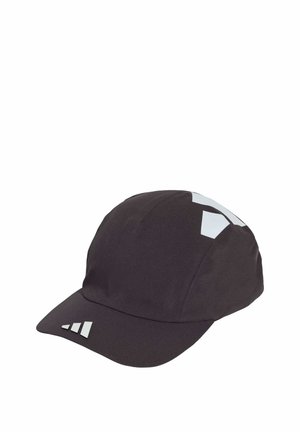 Casquette noire avec une visière courbée. Fabriquée en tissu léger et mat. Dotée d'accents réfléchissants et de trois rayures blanches sur le côté.