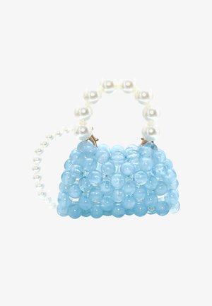 Lichtblauwe beaded handtas met een parelhandvat en accent. Ronde vorm met glanzende bolle kralen; decoratieve parel detail op het handvat.