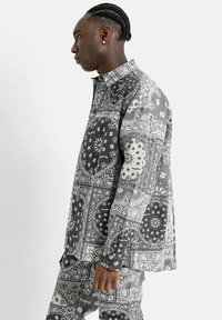 Sixth June BANDANA PATCHWORK JACKET - Cappotto corto - black
