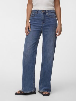 Vero Moda VMOLIVIA WIDE - Дънки с широк крачол - medium blue denim