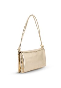 Złota metaliczna kopertówka o gładkiej fakturze, z węzłowym paskiem na ramię i płaskim kształcie. Oferuje dyskretny, wytłoczony logo.