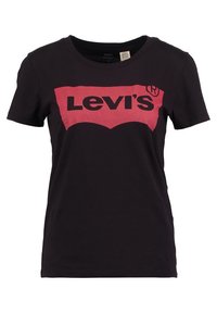 Černé bavlněné tričko s velkým červeným logem Levi's zakřiveným přes hruď, kulatým výstřihem a krátkými rukávy.