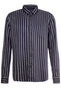 Camicia a maniche lunghe con bottoni, caratterizzata da strisce verticali navy e grigie, taschino sul lato sinistro del petto e colletto classico. Tessuto dalla texture liscia.