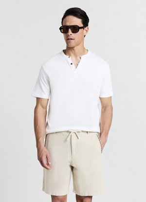Calliope COULISSE RICAMO TASCA - Shorts - beige melange