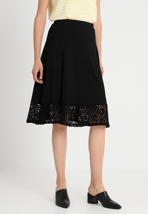 Falda acampanada - black