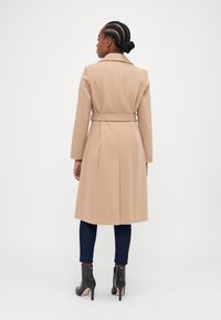 Lauren Ralph Lauren Petite BELTED WOOL-BLEND WRAP COAT - Klasisks mētelis - camel