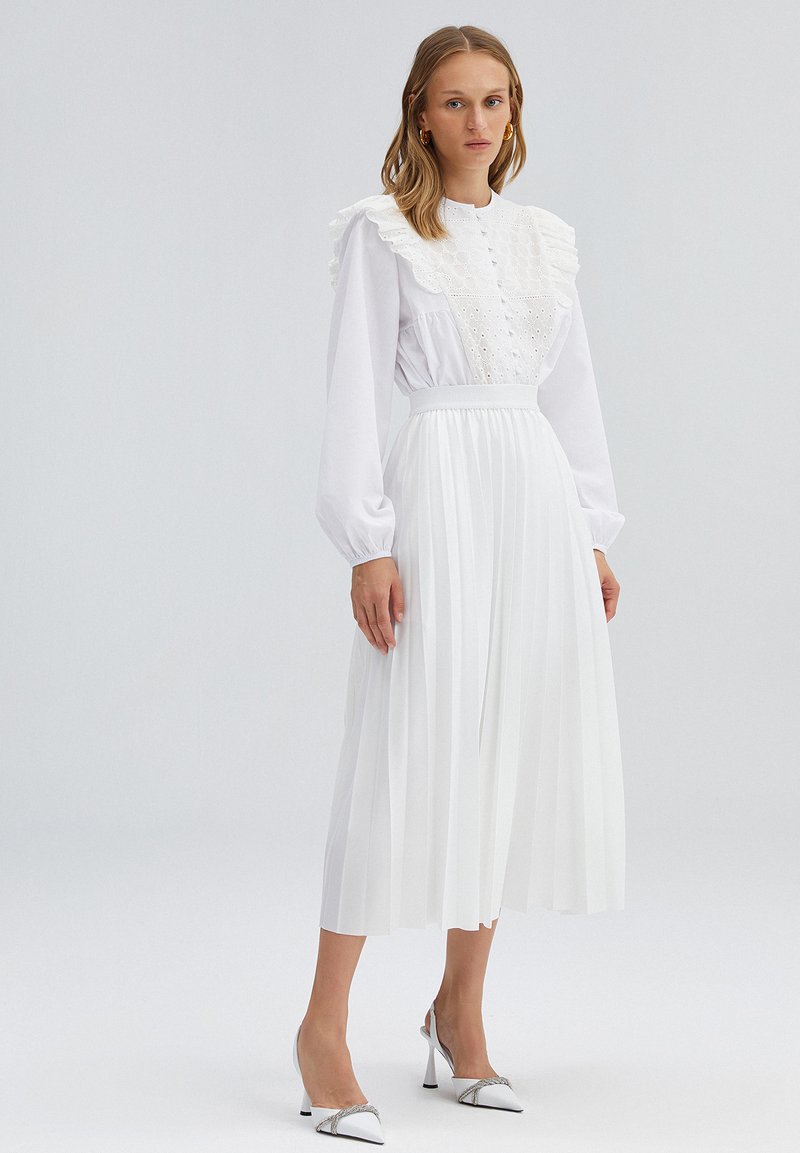 Touché Privé Aline skirt white Zalando.ie