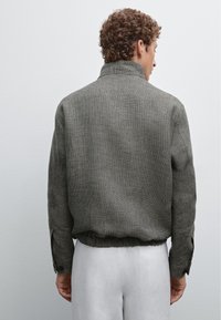 Massimo Dutti FADED TEXTURED LIGHTWEIGHT - Let jakke / Sommerjakker - grey