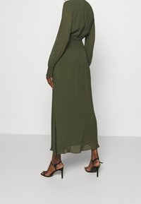 IVY OAK Robe longue - olive