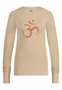 Helle beige Langarmshirt aus weichem Stoff, mit einem zentralen orangefarbenen Om-Symbol-Druck, der eine leicht strukturierte Optik aufweist.