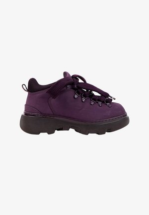 Burberry, Boots à talons - purple