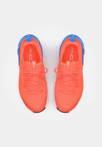 Nike Performance FREE METCON 6 - Trening copati - orange/white/blue/black
