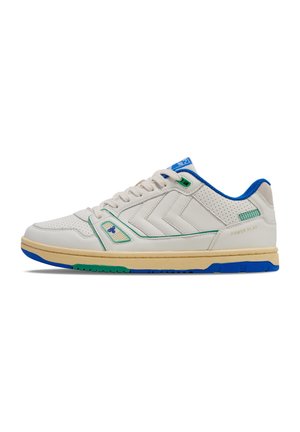 Trainers - white blue green