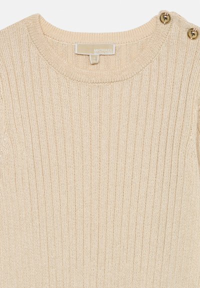 Beige stickad tröja med ribbat mönster, rund halsringning och guldfärgade knappar på axeln. Etiketten säger "Michael."