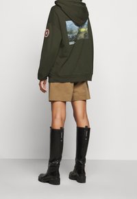 Holzweiler Felpa con cappuccio - dark green