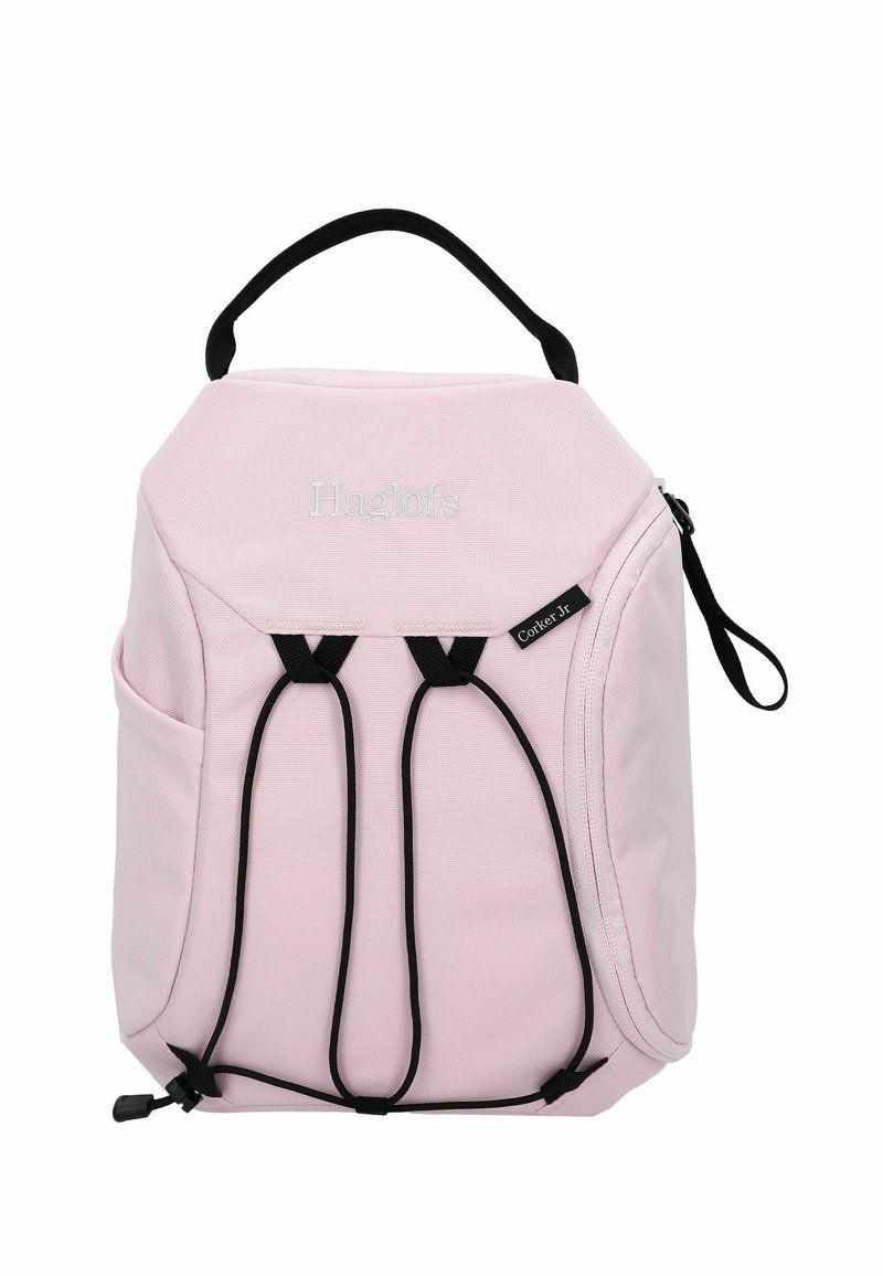 Sac à dos en tissu rose de forme hexagonale, avec des bretelles noires, des détails en cordon décoratif et des poches latérales. Logo de la marque à l'avant.