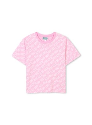 Pink cotton t-shirt featuring an all-over white KENZO logo print. Short sleeves, crew neck, relaxed fit, soft texture, and casual design.